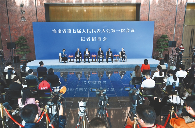 省七屆人大一次會議首場記者招待會發言摘登