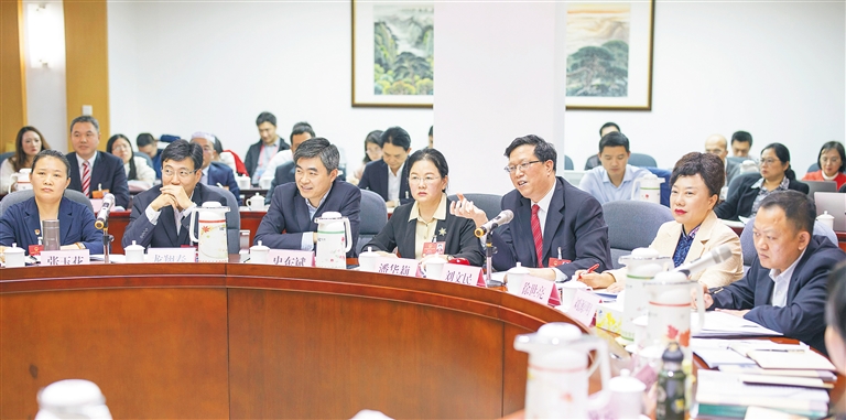 代表為自貿區建設建言獻策