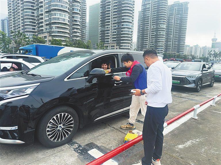 鐵路港口單位積極應(yīng)對(duì)瓊州海峽大霧影響