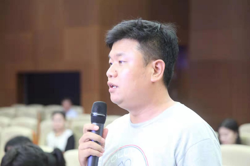 海南特區(qū)報(bào)記者提問(wèn)
