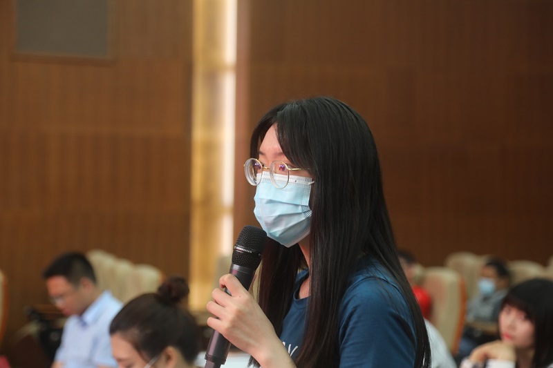 人民網
