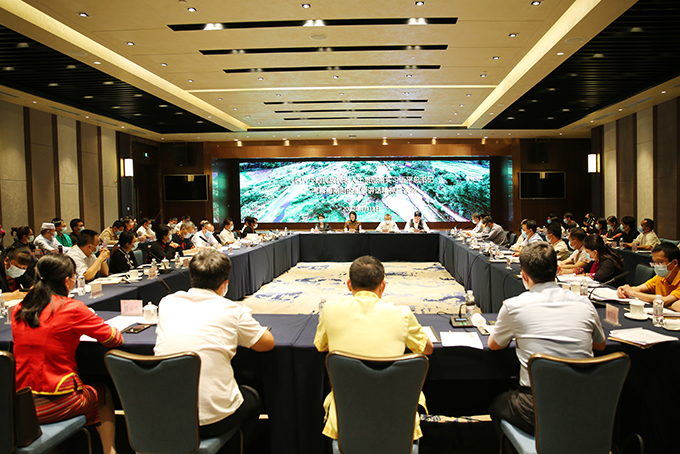 我省舉辦少數民族代表人士座談會