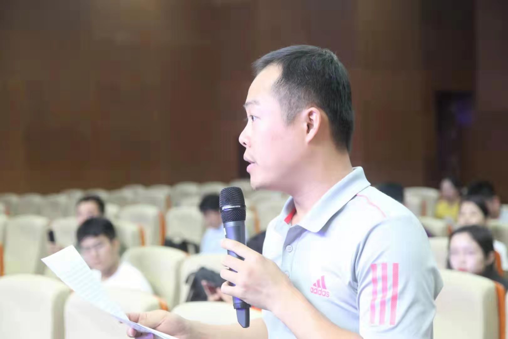 中國新聞社記者提問
