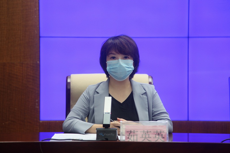 茹英英