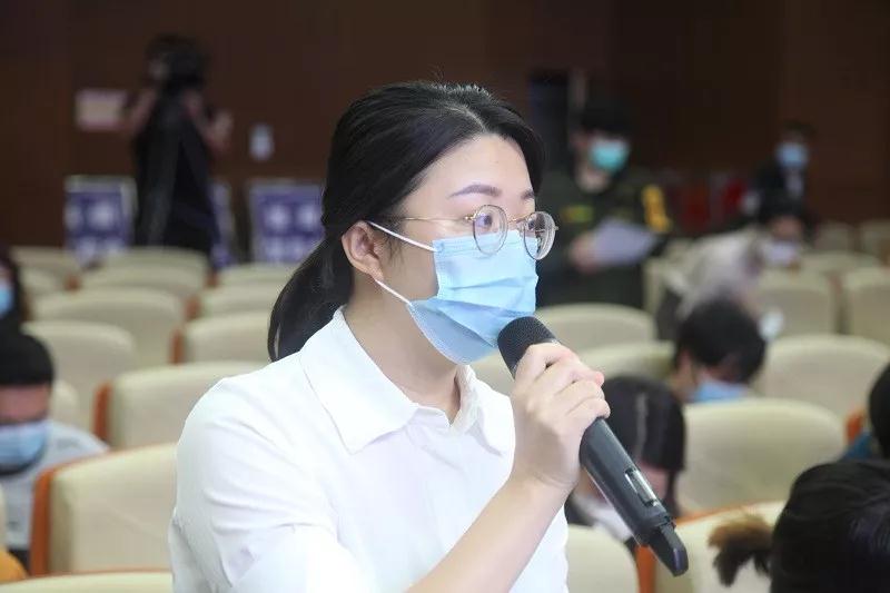 中央廣播電視總臺記者