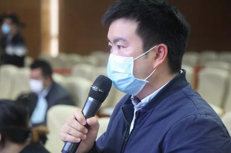 南國都市報記者