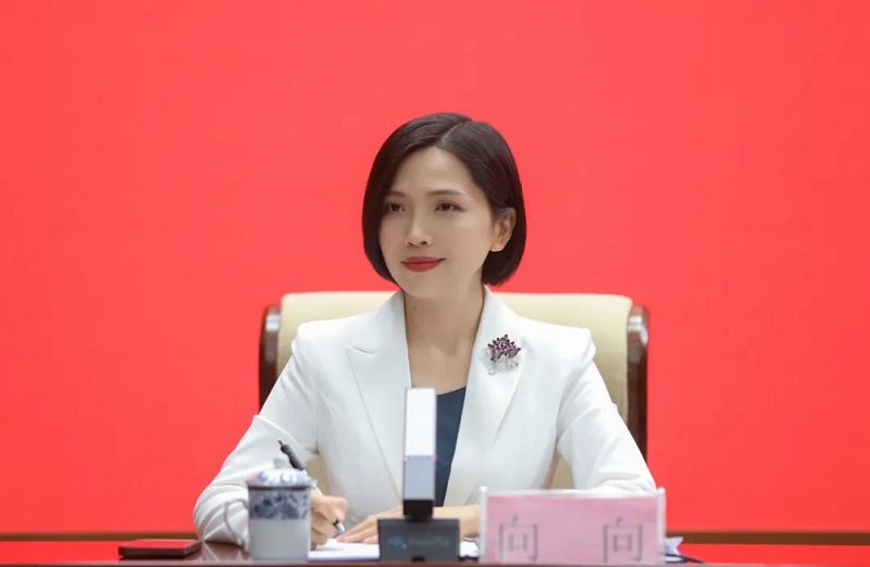 中共海南省委宣傳部新聞發(fā)布處處長、新聞發(fā)言人向向