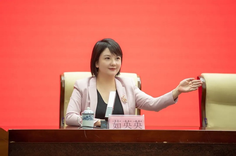 中共海南省委宣傳部新聞發布處四級調研員茹英英