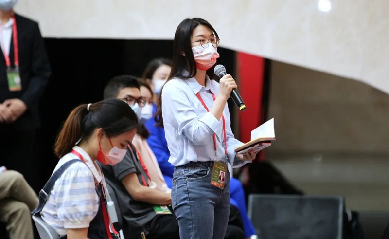 人民網記者