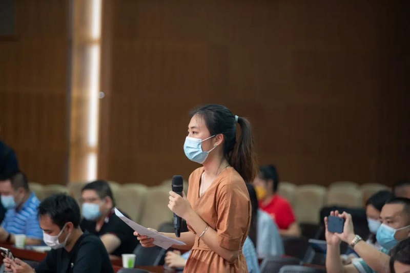 人民網記者
