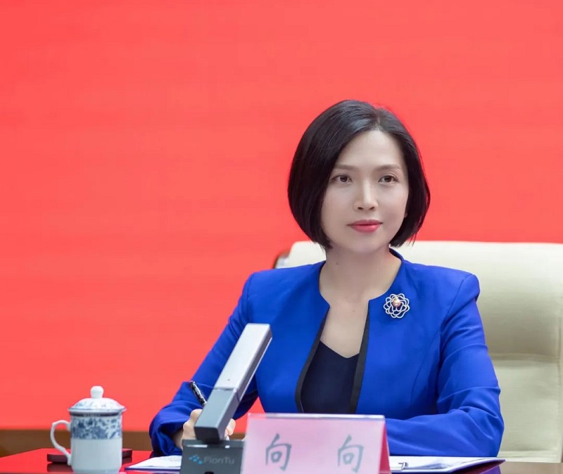 中共海南省委宣傳部新聞發(fā)布處處長(zhǎng)、新聞發(fā)言人向向