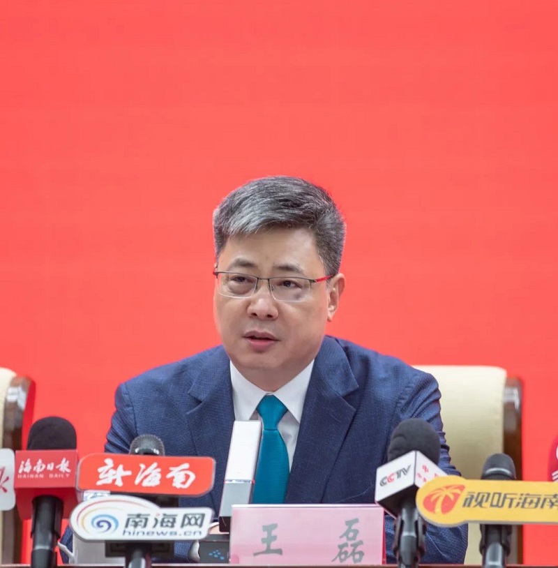 中共海南省委常務(wù)副秘書(shū)長(zhǎng)、省委深改辦（自貿(mào)港工委辦）常務(wù)副主任王磊