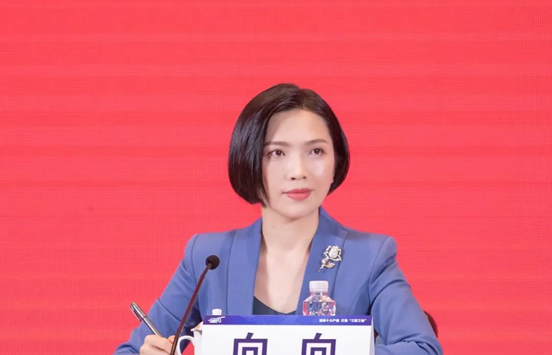 中共海南省委宣傳部新聞發(fā)布處處長、新聞發(fā)言人向向