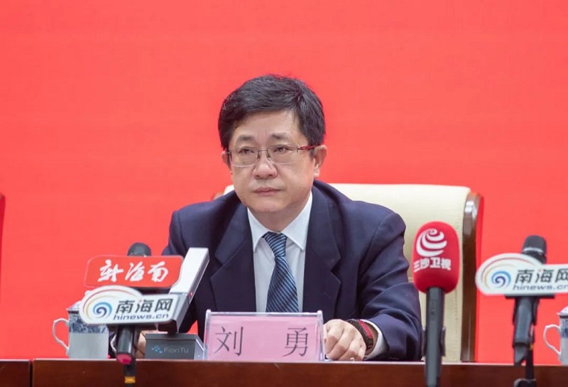 海南省財政廳黨組成員、副廳長劉勇