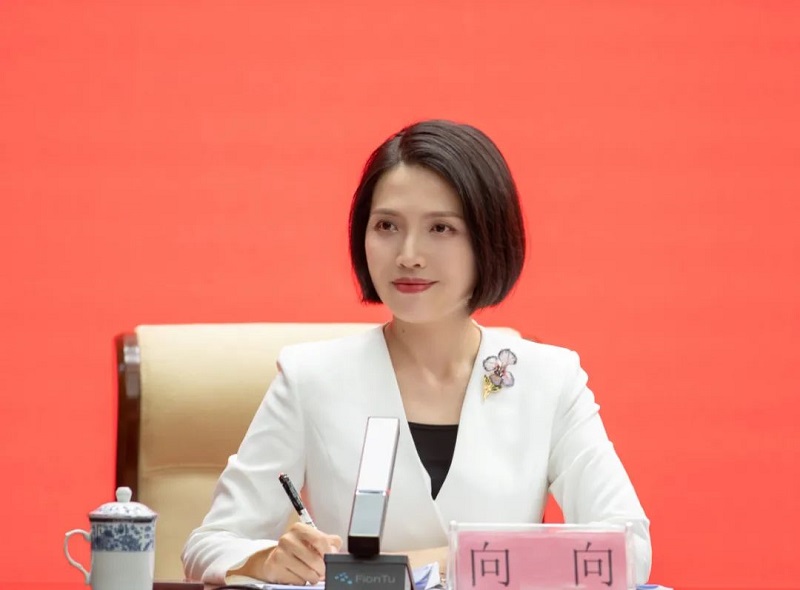 中共海南省委宣傳部新聞發(fā)布處處長、新聞發(fā)言人向向