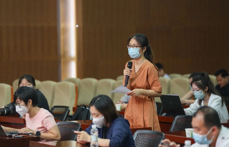 人民網記者
