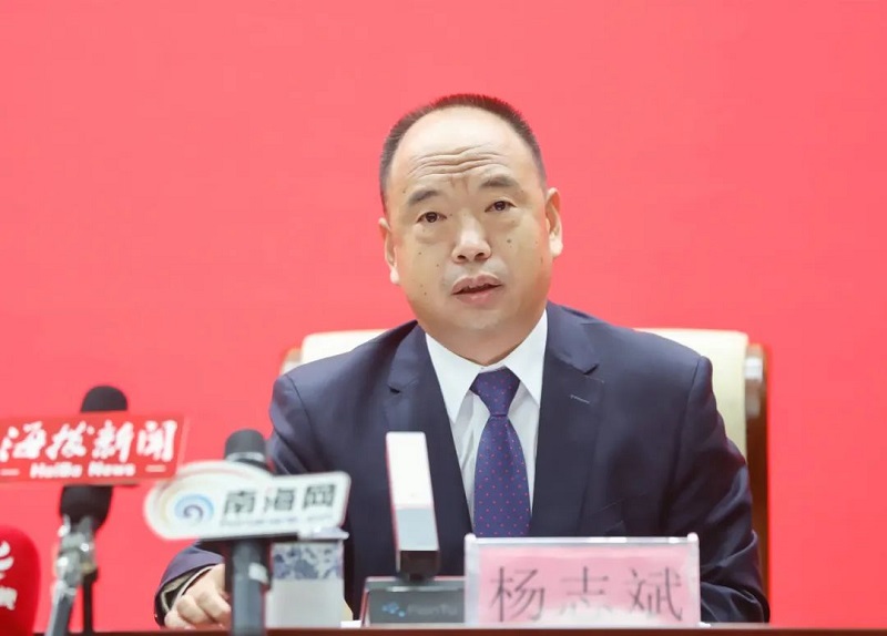 中共萬寧市委常委、市人民政府副市長楊志斌
