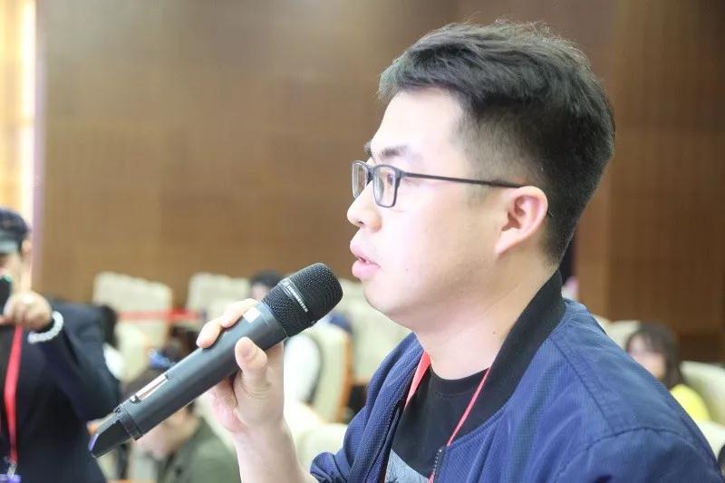 中國經濟周刊記者