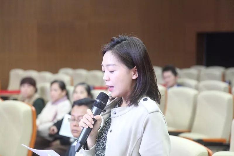 國際商報記者