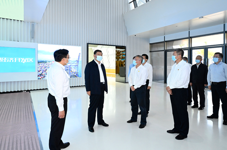 習近平在海南洋浦經濟開發區考察調研
