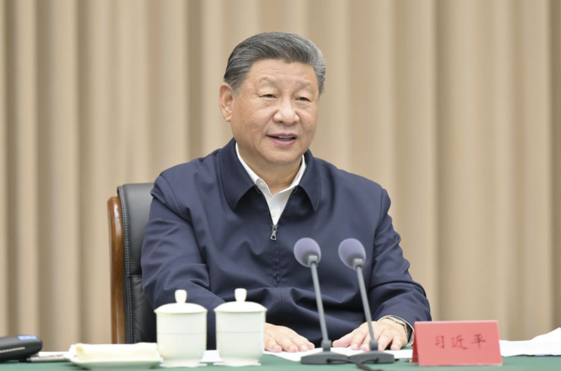 習近平聽取海南省委和省政府工作匯報