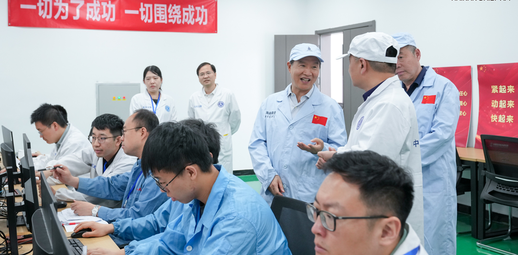 劉小明在文昌看望慰問“五一”在崗一線人員并調(diào)研商發(fā)發(fā)射任務(wù)準(zhǔn)備情況