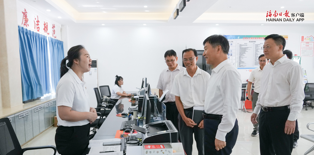 劉小明在三亞調研深入貫徹中央八項規定精神學習教育開展情況