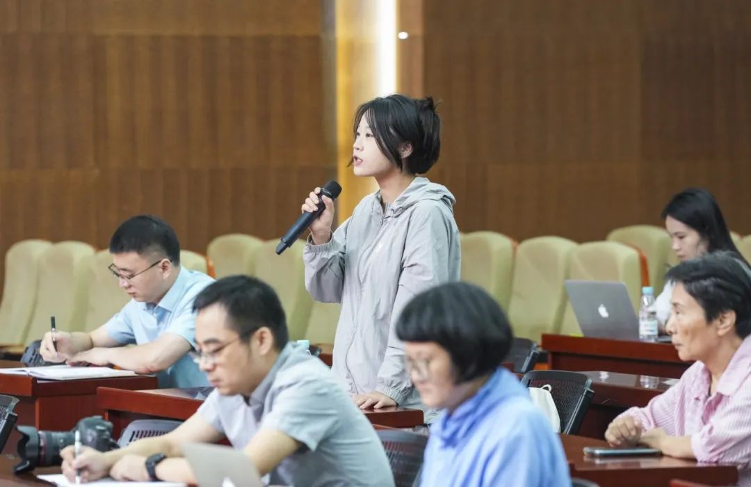 海南廣播電視總臺海南新聞聯播記者提問
