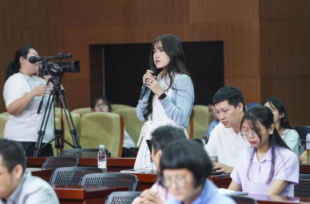 南海網、南國都市報記者提問
