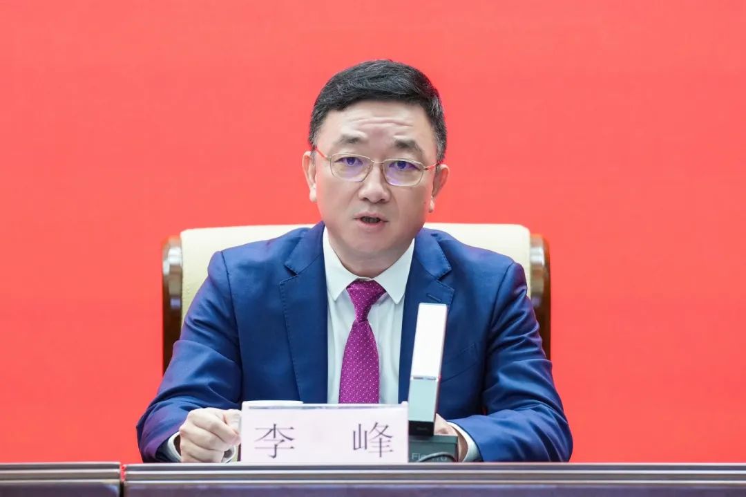 中國工商銀行海南省分行黨委委員、副行長李峰