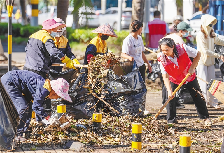 海口全民動員、全民動手、全城參與，路面清理“殲滅戰”進入最后沖刺